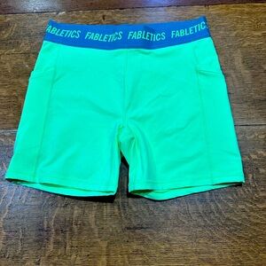 Fabletics bike shorts neon yellow women’s‎ sz XL
